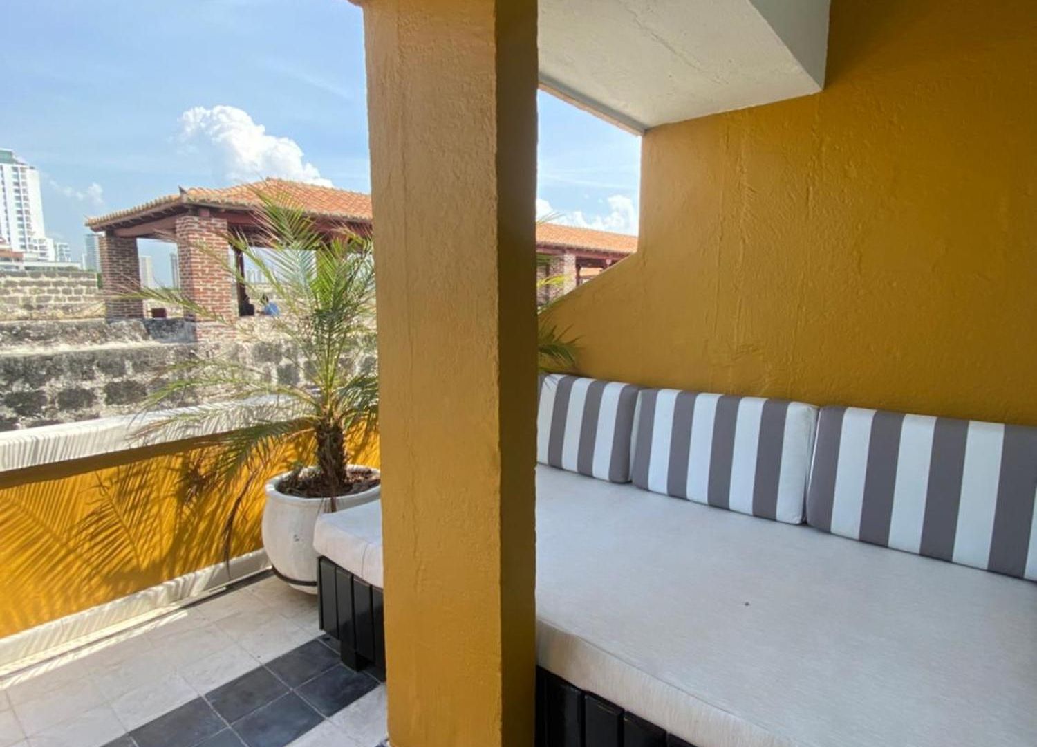 Duplex Vista Al Mar Y Murallas Nuevo En La Ciudad Amurallada * Cartagena