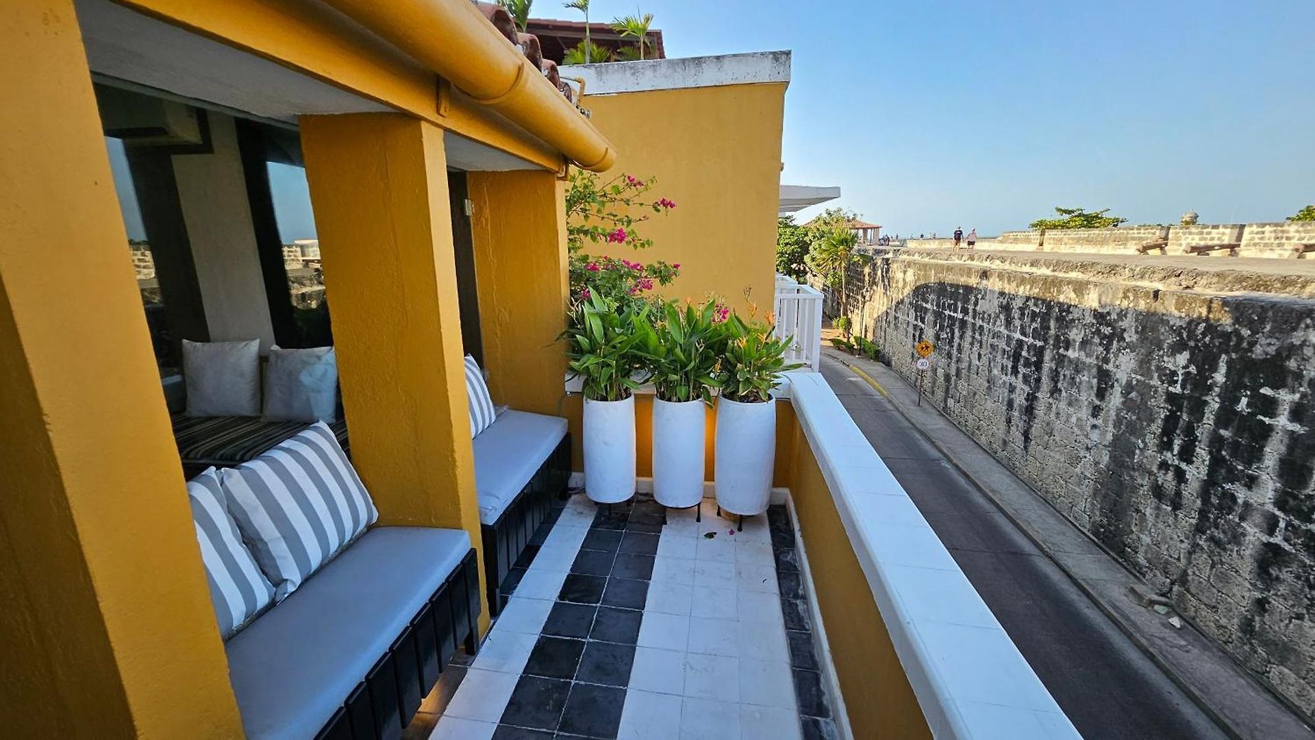 Duplex Vista Al Mar Y Murallas Nuevo En La Ciudad Amurallada Apartment Cartagena