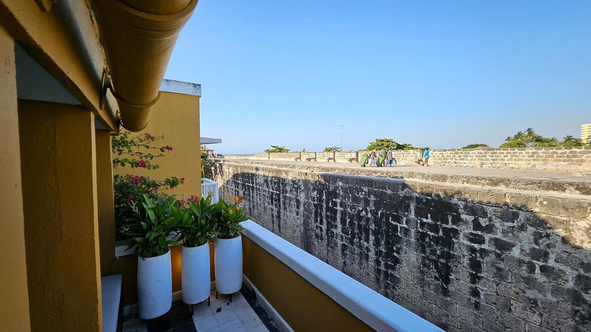 Duplex Vista Al Mar Y Murallas Nuevo En La Ciudad Amurallada