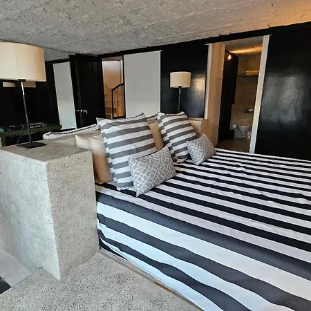 Apartamento Duplex Vista Al Mar Y Murallas Nuevo En La Ciudad Amurallada